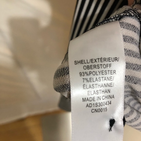 Long sleeve striped blouse with ruffled collar - Picture 6 of 6